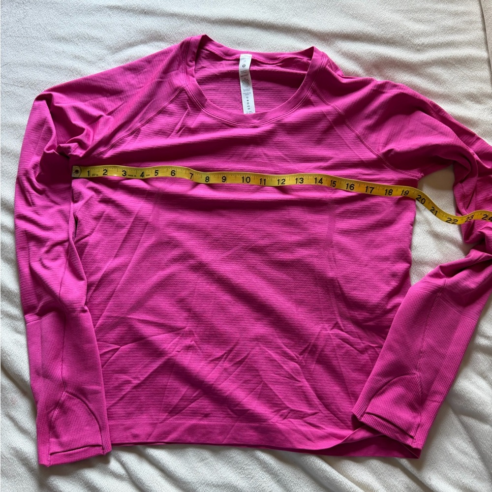 Lululemon Swiftly Tech Long-Sleeve Shirt 2.0
Waist Length - Pink Long Sleeve Top